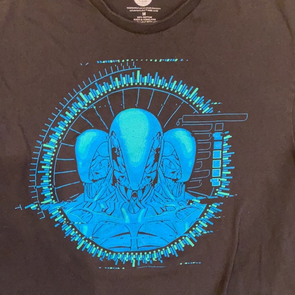 WestWorld t-shirt size M pre-owned but good condit - Picture 2 of 6